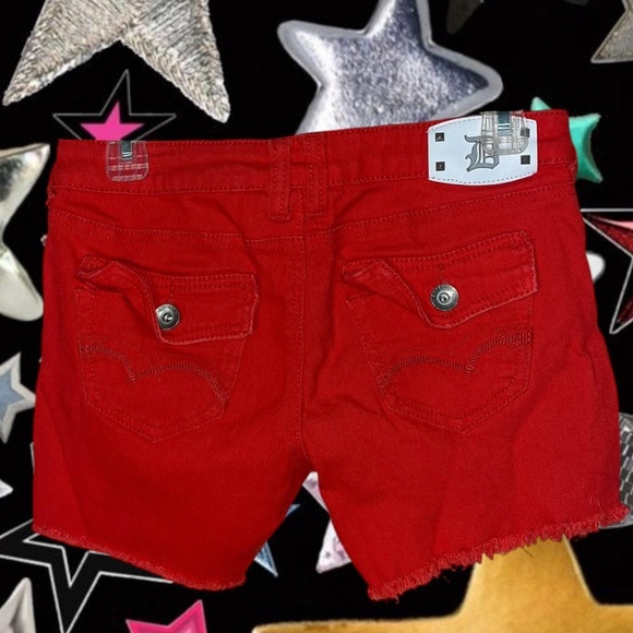 Y2K JUNIORS Red denim shorts with silver hardware. Distressed hem. - Picture 2 of 4
